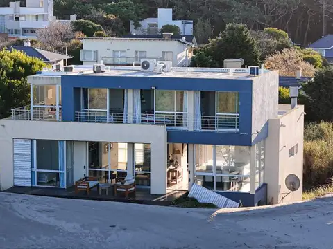 Casa 7 ambientes con 7 baños