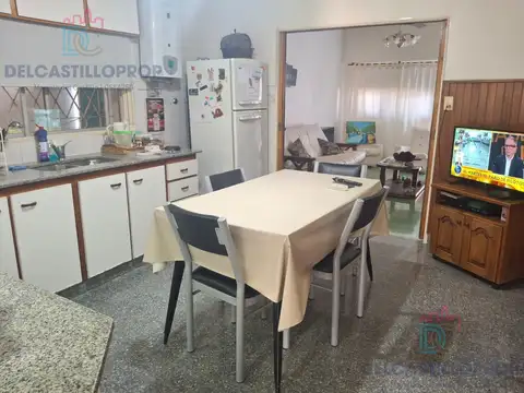 2 casas lote propio Victoria – Amplia, Luminosidad y Versatilidad