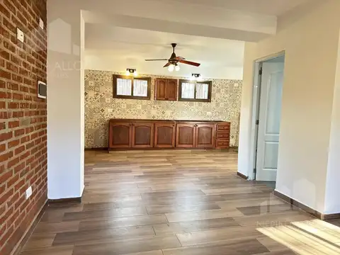 Casa 3 ambientes con 1 baño