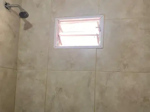 Casa 6 ambientes con 4 baños