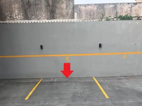 Cochera descubierta  en venta ubicada en Santos Lugares