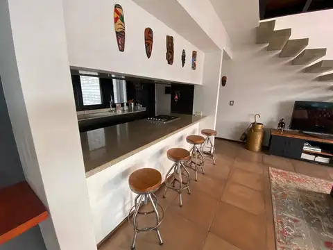 Departamento 4 ambientes con 2 baños