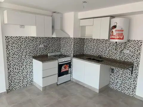 Departamento en Alquiler en Haedo, $ 430.000
