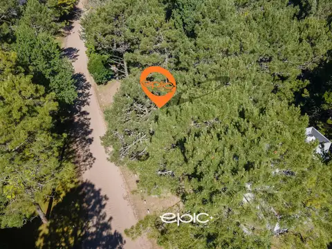 Lote en venta en Carilo