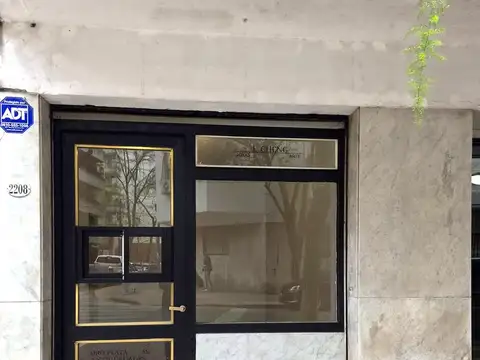 Local en Alquiler en Recoleta, $ 900.000
