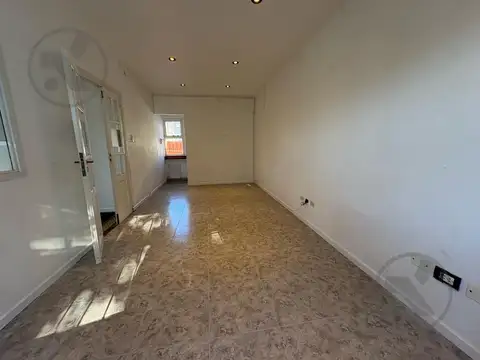 ALQUILER | OFICINA CON DOS PRIVADOS | ZONA GUEMES