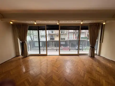 Venta departamento al frente 5 ambientes mas dependencia en Palermo Chico