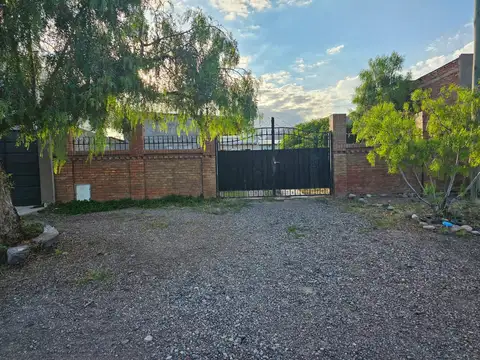 CASA EN VENTA – COMPLEJO PRIVADO CORREDOR DEL OESTE – EL CHALLAO – LAS HERAS