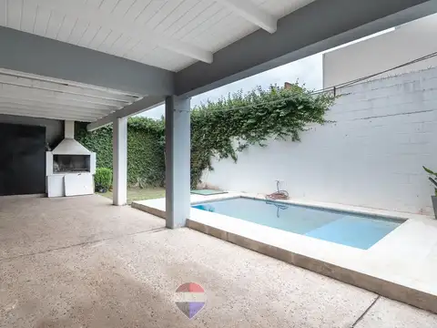 Casa en Venta en Poeta Lugones, USD 139.900