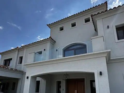Casa en Alquiler de 7 dormitorios