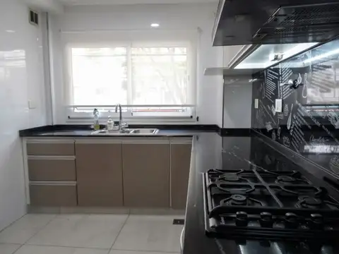 Depto Tipo Casa en Alquiler de 2 dormitorios