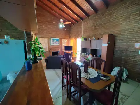 Casa 3 ambientes con 2 baños