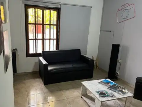 Casa 12 ambientes con 3 baños