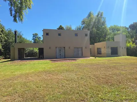 Casa en Venta en Francisco Alvarez, USD 230.000