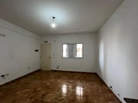 Departamento en Alquiler en Villa Celina, USD 400.000
