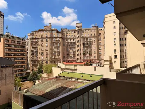 Venta Departamento 2 ambientes luminoso con balcón en Retiro Esmeralda y Av. del Libertador