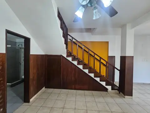 VENTA CASA 4 AMB PATIO GARAGE 3 AUTOS SAN MIGUEL