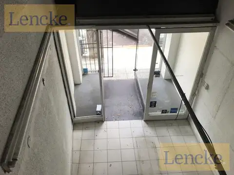 Lencke Alquila - Excelente Local en pleno centro de San Isidro