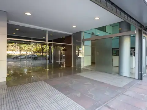 Av. Carlos Pellegrini 600, Piso Planta Baja