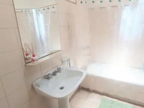 Salaberry Metros de la estación Claypole