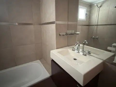 Departamento 5 ambientes con 1 baño