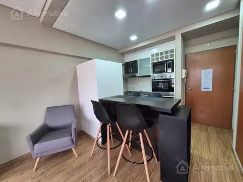 Av Paseo Colon  al 1100 entre Humberto Primo y Av San Juan