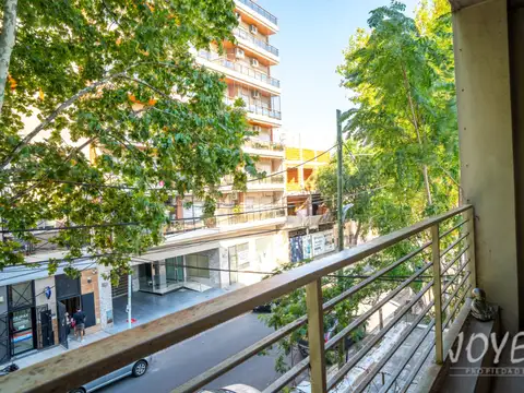 Moderno 2 amb al frente con balcon amplio