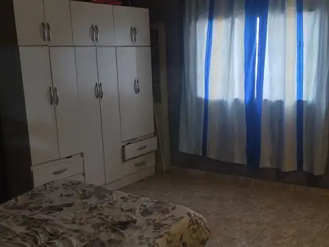 Casa 4 ambientes con 1 baño