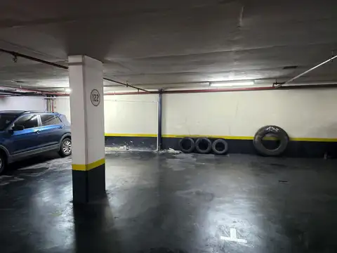 VENTA COCHERA CUBIERTA FIJA - AL LADO DEL ALTO PALERMO