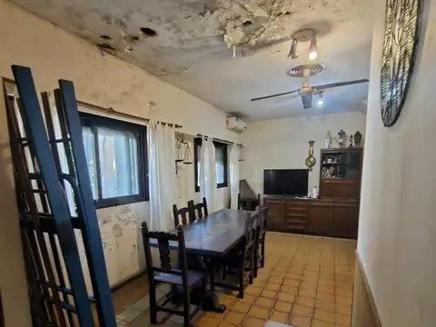 Depto Tipo Casa 5 ambientes con 2 baños