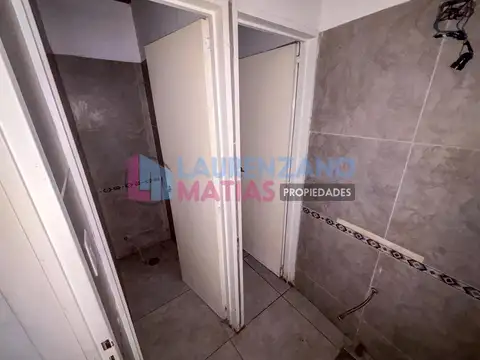 VENTA DE LOCAL COMERCIAL 300 M² - RETIRO