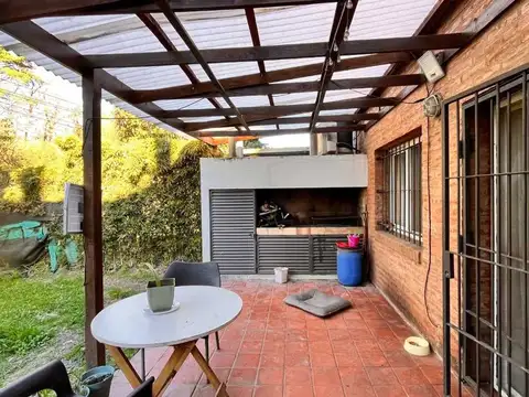 VENTA DPTO 3 AMB JARDIN PROPIO COCHERA PILAR