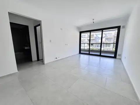 Francia 2500, Piso 1