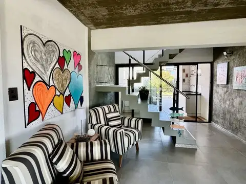 Casa 6 ambientes con 6 baños