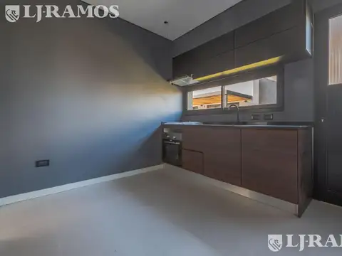 CASA EN ALQUILER SIN MUEBLES. PUERTOS ESCOBAR.