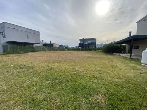 VENTA LOTE CERCANO A LAGUNA LAGOS DE CANNING 1