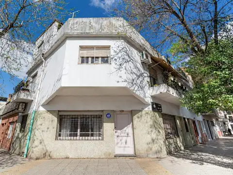 Excelente PH 3 amb frente con entrada independiente + Patio