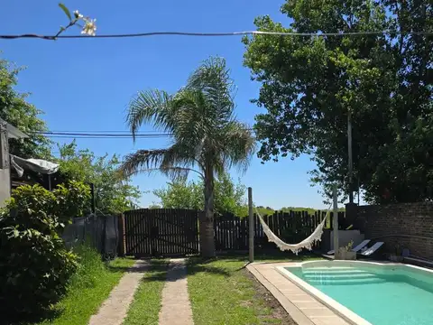 casa en venta apta crédito 1 dormitorio con pileta  acepta permuta