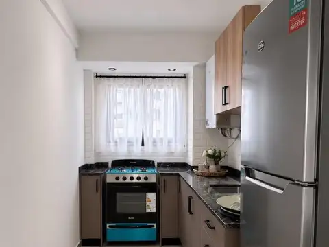Departamento de 3 ambientes a la calle con balcón