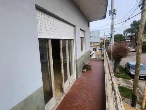 Depto Tipo Casa en Alquiler de 3 dormitorios