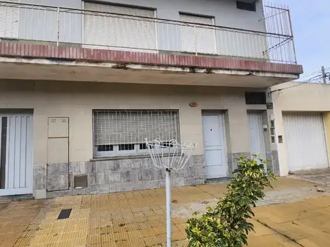 PH en Alquiler en Lomas del Mirador, Partido de La Matanza