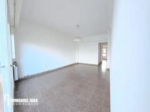 Hipolito Yrigoyen  al 2100