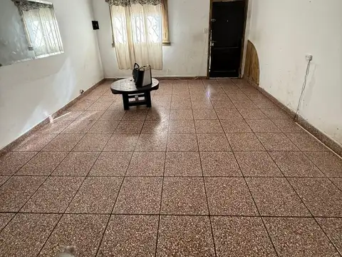 Depto Tipo Casa 4 ambientes con 1 baño