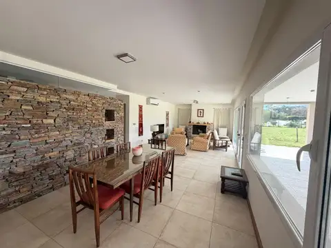 Casa en Alquiler en Haras Santa Maria, USD 1.800