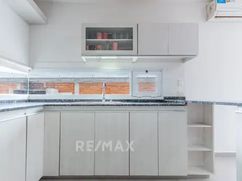 ALQUILER CASA CON PILETA FERNANDEZ ORO