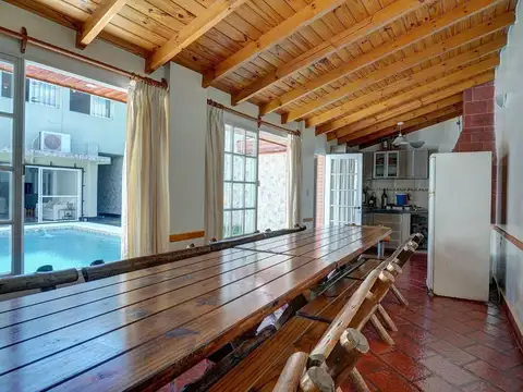 Venta casa 5 amb. Villa del Parque Pileta+Cocheras