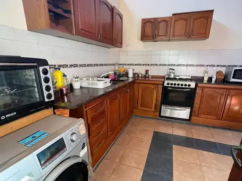 Casa 3 ambientes con 1 baño