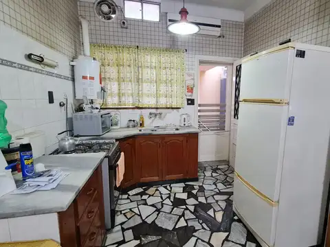 Casa 4 ambientes con 1 baño