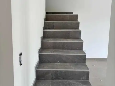 Departamento en Alquiler con 2 cocheras