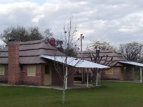 Complejo de dos cabañas  vivienda en Helvecia